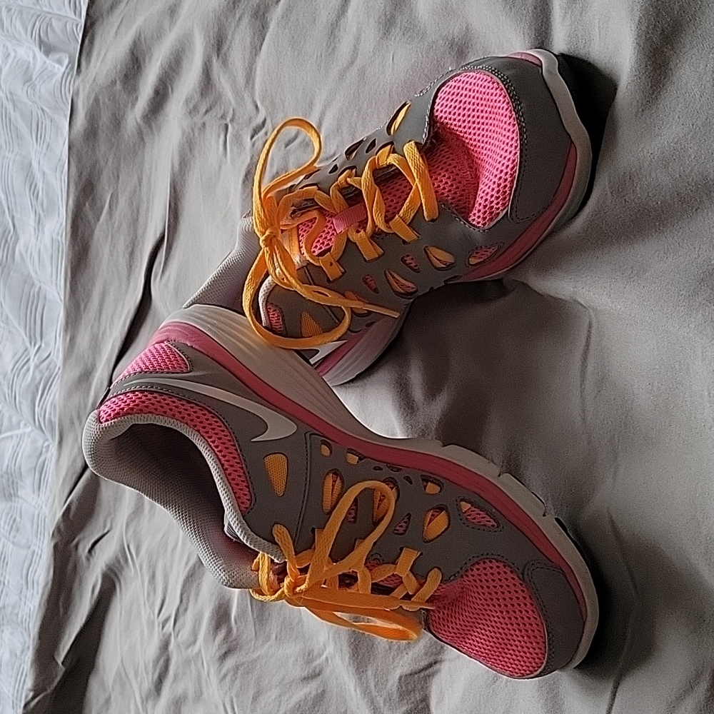 Nike Running Shoes Pink and Orange